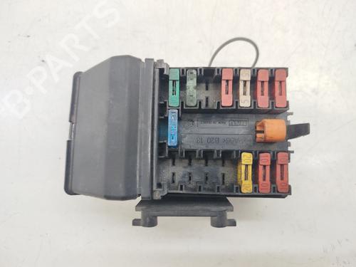 Used Fuse box Fuse box 37000304 37000304