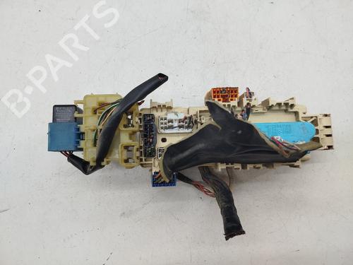 Used Fuse box Fuse box 37081105 37081105