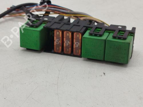 Fuse box PEUGEOT 307 Break (3E) 1.4 HDi | BP37401164E1 - Image 5