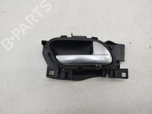 Used Front right interior door handle Front right interior door handle 37438488 37438488