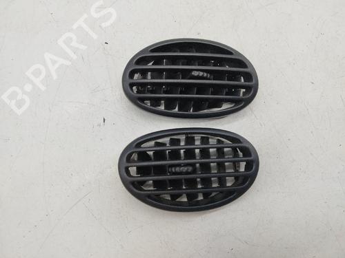 Used Grille Grille 37495523 37495523