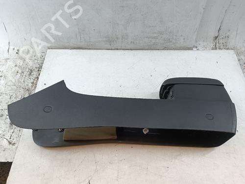 Used Armrest / Center console Armrest / Center console 37582720 37582720