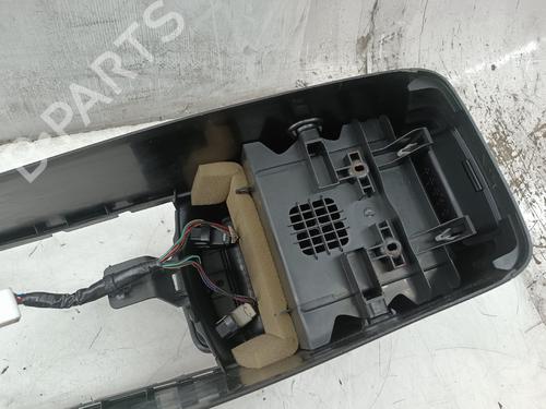 Armrest / Center console MAZDA 6 Saloon (GG) 2.0 DI (GG14) | BP37582720I20 - Image 3