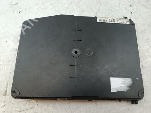 Used Fuse box Fuse box 37696542 37696542