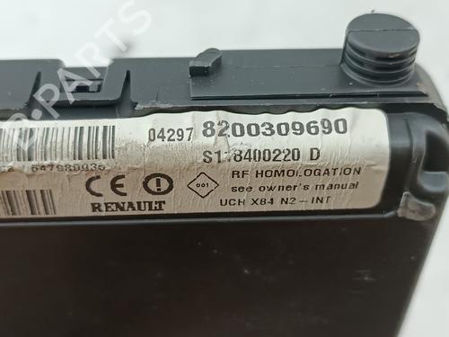 Fuse box RENAULT SCÉNIC II (JM0/1_) 1.5 dCi (JM0F) | BP37701223E1 - Image 4