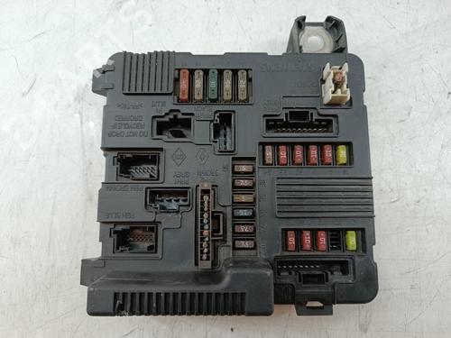 Fuse box RENAULT SCÉNIC II (JM0/1_) 1.5 dCi (JM0F) | BP37701225E1 - Image 4