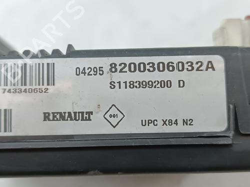 Fuse box RENAULT SCÉNIC II (JM0/1_) 1.5 dCi (JM0F) | BP37701225E1 - Image 3