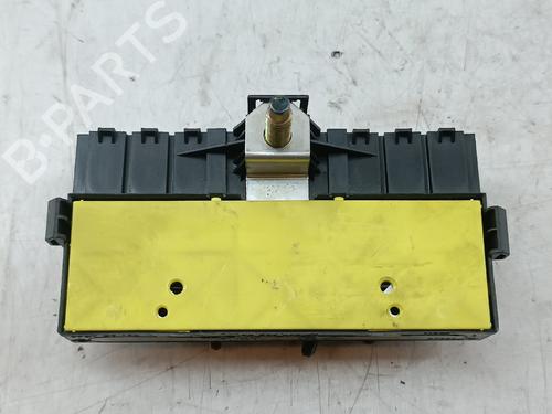 Used Fuse box Fuse box 37715392 37715392