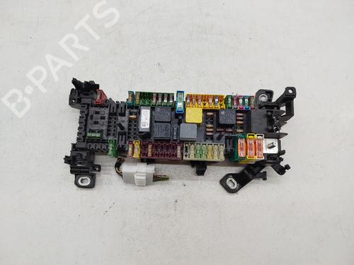 Used Fuse box Fuse box 38001607 38001607