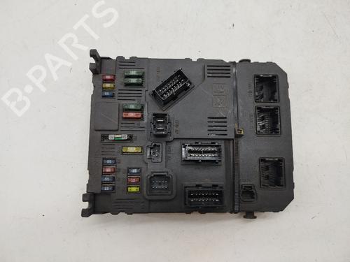 Used Fuse box Fuse box CITROËN C3 I (FC_, FN_) 1.1 i (60 hp) 38021144 38021144