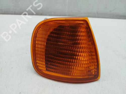 Used Right front indicator Right front indicator 38049012 38049012