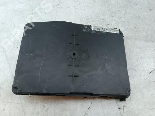 Used Fuse box Fuse box 38075250 38075250