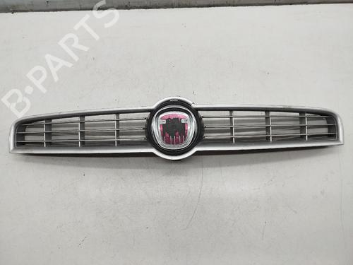 Used Grille Grille 38225185 38225185