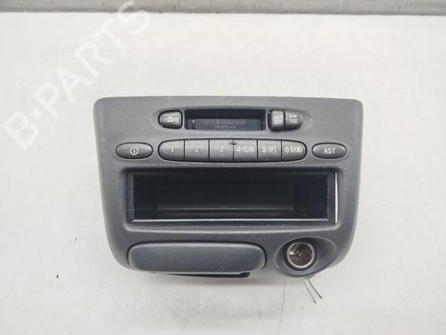 radio-toyota-yaris-_p1_-1999-2000-2001-2002-2003-2004-2005-38328348 main image