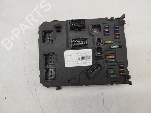 Used Fuse box Fuse box 39148958 39148958