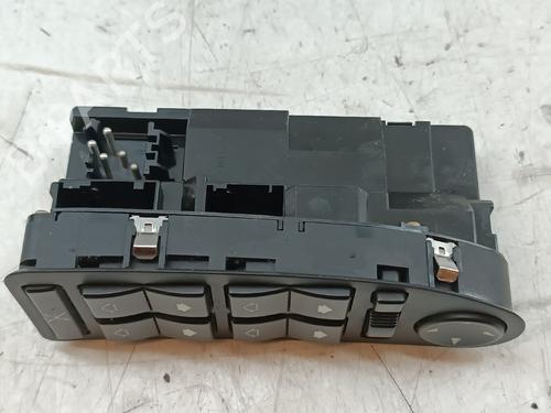 Left front window switch BMW 5 Touring (E39) 530 i | BP39149069I27 - Image 2
