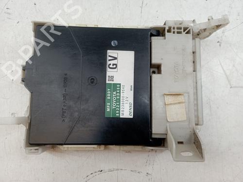 Used Fuse box Fuse box 39229179 39229179