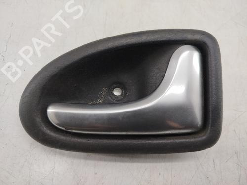 Høyre frontpanel Høyre frontpanel RENAULT SCÉNIC II (JM0/1_) 1.4 (JM0B, JM0H, JM1A) (98 hp) 39569530 39569530