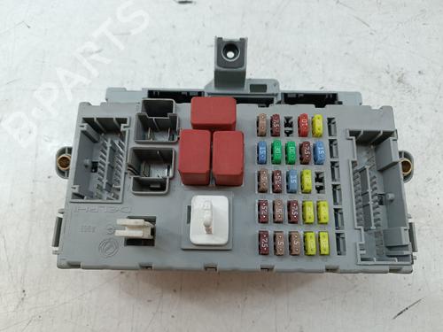 Used Fuse box Fuse box 39620738 39620738