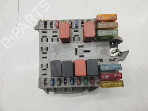 Used Fuse box Fuse box 39622775 39622775