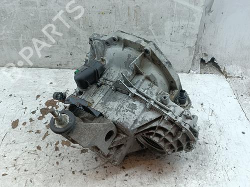 Gearkasse Gearkasse RENAULT MASTER II Van (FD) 1.9 dCi 80 (FD0P) (82 hp) 39750129 39750129
