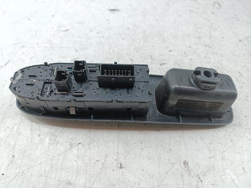 Used Left front window switch Left front window switch PEUGEOT 406 (8B) 1.8 BiFuel (116 hp) 39752954 39752954
