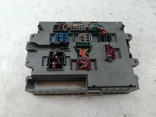 Used Fuse box Fuse box BMW 3 Touring (E91) 320 d (163 hp) 39932179 39932179