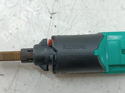 Headlight switch PEUGEOT 407 (6D_) 2.0 HDi (6DRHRH) | BP40045897I24 - Image 2
