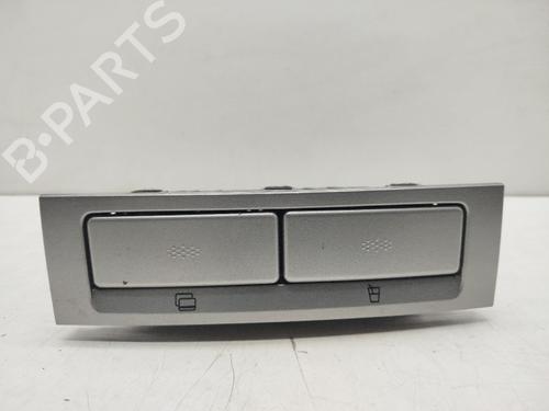 Used Cup/Object holder Cup/Object holder ALFA ROMEO 147 (937_) 1.6 16V T.SPARK (937.AXA1A, 937.AXB1A, 937.BXB1A) (120 hp) 40089670 40089670