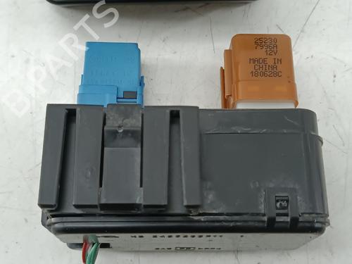Fuse box NISSAN LEAF (ZE1) Electric | BP40238444E1 - Image 2
