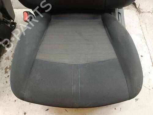 Right front seat NISSAN LEAF (ZE1) Electric | BP40268046C16 - Image 9