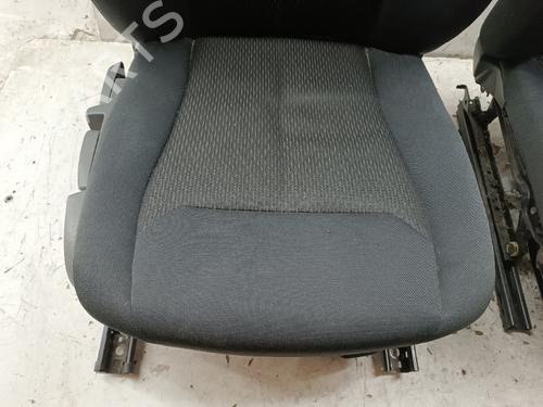 Right front seat BMW 1 (F20) 116 d | BP40268048C16 - Image 7