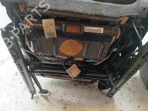 Right front seat VW GOLF VI (5K1) 1.6 TDI | BP40448785C16 - Image 9