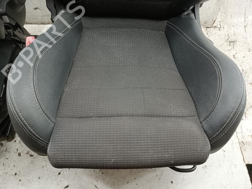 Right front seat RENAULT MEGANE III Hatchback (BZ0/1_, B3_) 1.5 dCi (BZ0C) | BP40509920C16 - Image 9