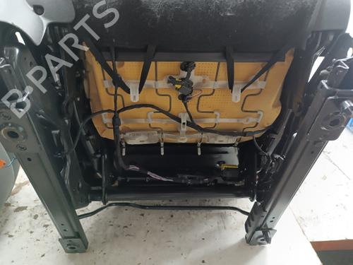 Right front seat RENAULT MEGANE III Hatchback (BZ0/1_, B3_) 1.5 dCi (BZ0C) | BP40509920C16 - Image 10