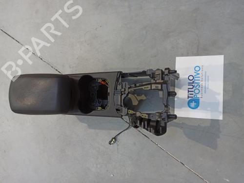 Armrest / Center console FORD FOCUS III | BP17244778I20