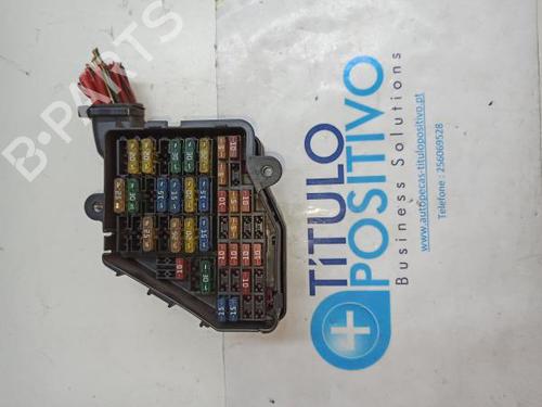 Caja reles / fusibles AUDI A4 B5 (8D2) [1994-2001]  17245346