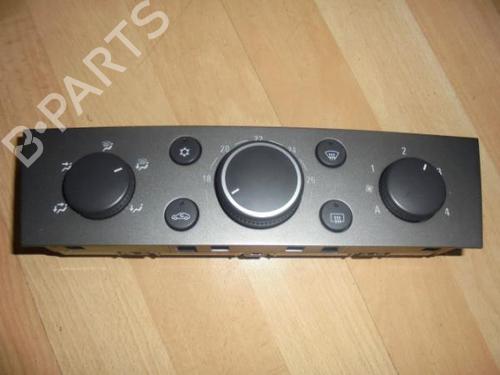 AC-Styringsenhed/Manøvreenhed OPEL ASTRA H Estate Van (L70) [2004-2014]  17246159