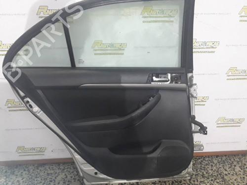 Porta trás esquerda TOYOTA AVENSIS Saloon (_T25_) | BP17287985C4