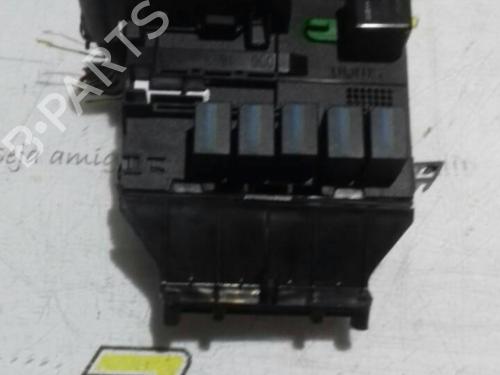Fuse box SMART FORTWO Coupe (450) 0.6 (450.332) 0001683V001