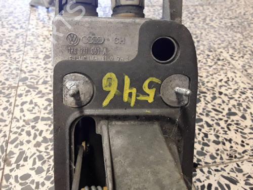 Gear lever SEAT LEON (1P1) | BP17293229M90