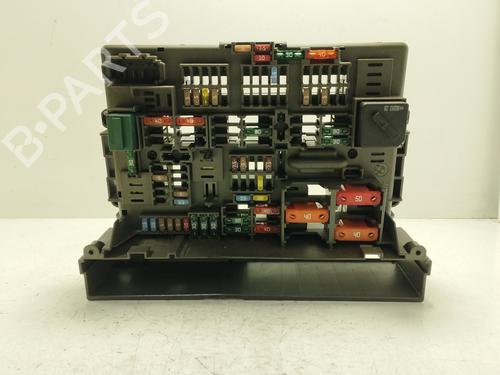 Used Fuse box Fuse box 38938165 38938165
