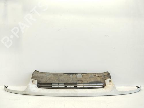 Używane Atrapa chłodnicy / Grill RENAULT CLIO II (BB_, CB_) 1.6 16V (BB01, BB0H, BB0T, BB14, BB1D, BB1R, BB2KL, BB3G... (107 hp) 30511462