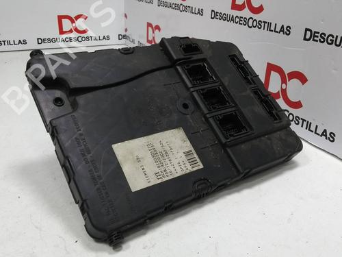 Used Fuse box RENAULT MEGANE II (BM0/1_, CM0/1_) 1.4 16V (BM0B, CM0B) (98 hp) 17398121
