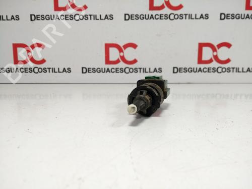 switch-peugeot-308-sw-i-4e_-4h_-2007-2008-2009-2010-2011-2012-2013-2014-32085537 main image