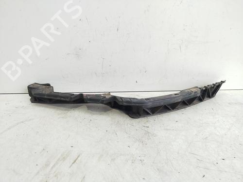Used Right headlight support Right headlight support 38779182 38779182