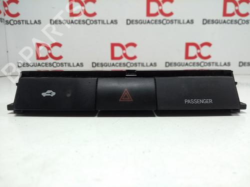 Used Warning switch TOYOTA COROLLA Verso (ZER_, ZZE12_, R1_) 2.0 D-4D (CUR10_, CUR10R) (116 hp) 17409438