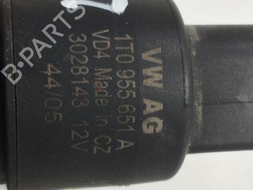 Spylervæskepumpe SEAT LEON (1P1) 1.9 TDI | BP29052588E24