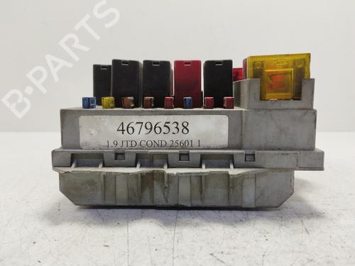 Skrzynka bezpieczników FIAT STILO (192_) 2.4 20V (192_XD1A, 192AXD12) | BP29982724E1