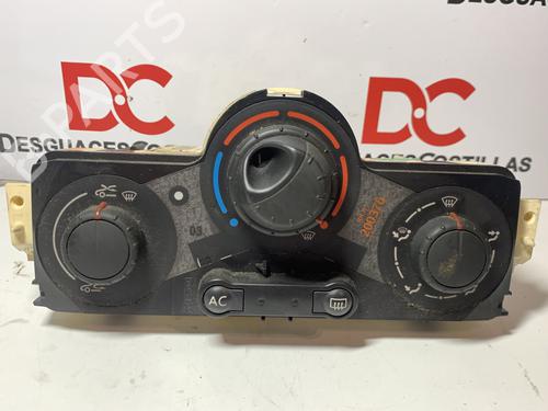 Used Climate control RENAULT MEGANE II (BM0/1_, CM0/1_) 1.5 dCi (BM1F, CM1F) (86 hp) 17404303